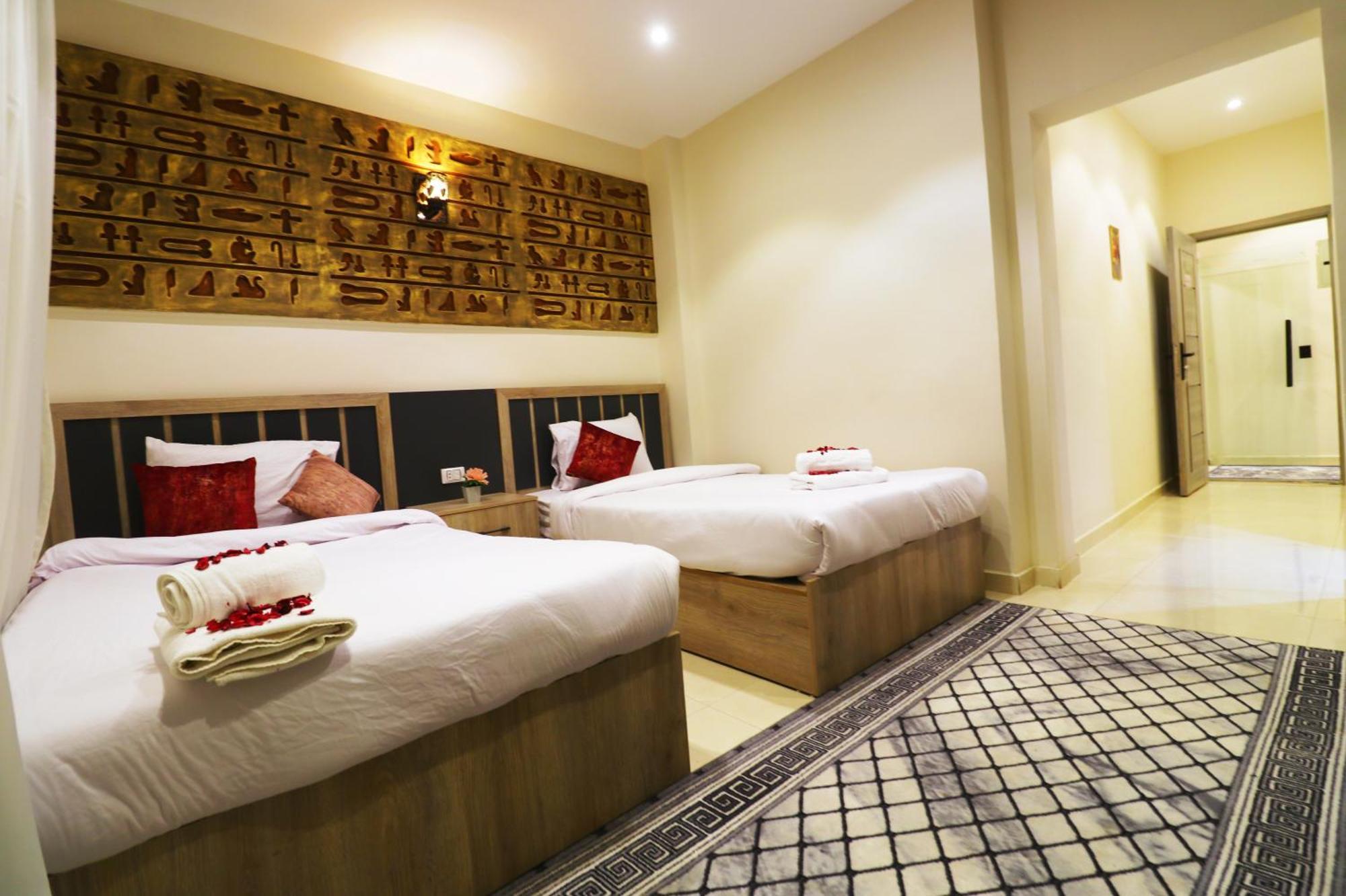 Locanda Pyramids Hotel Kafrat al Jabal Exterior photo