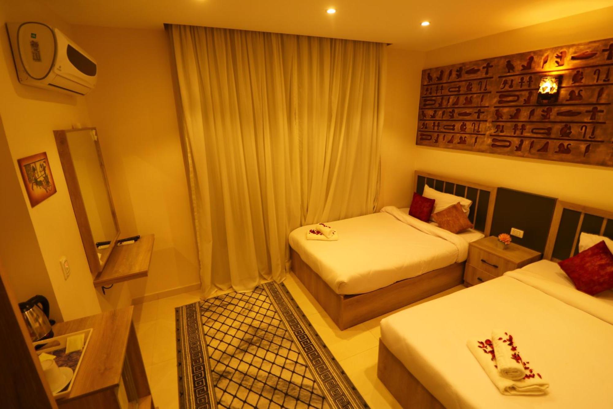 Locanda Pyramids Hotel Kafrat al Jabal Exterior photo