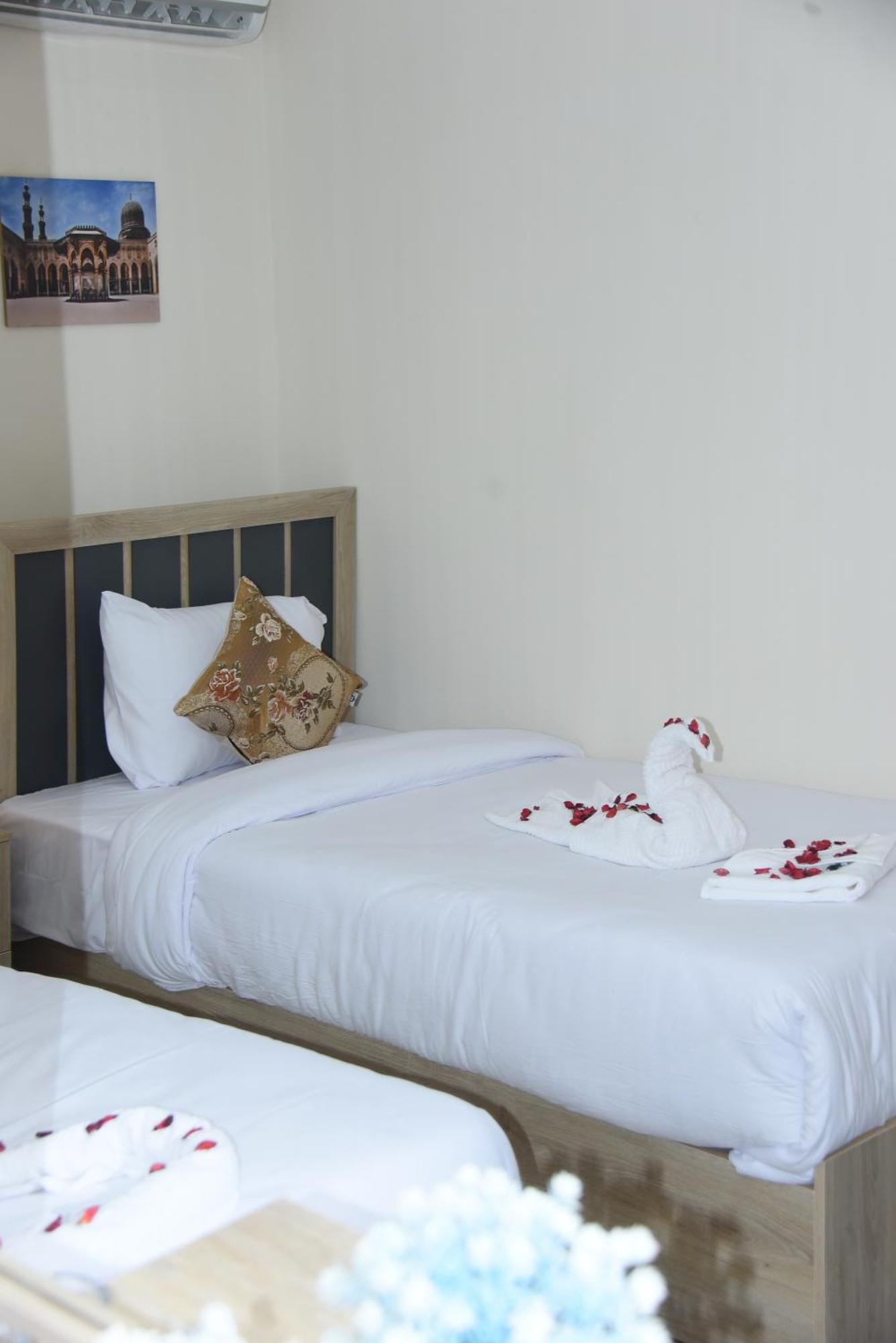 Locanda Pyramids Hotel Kafrat al Jabal Exterior photo