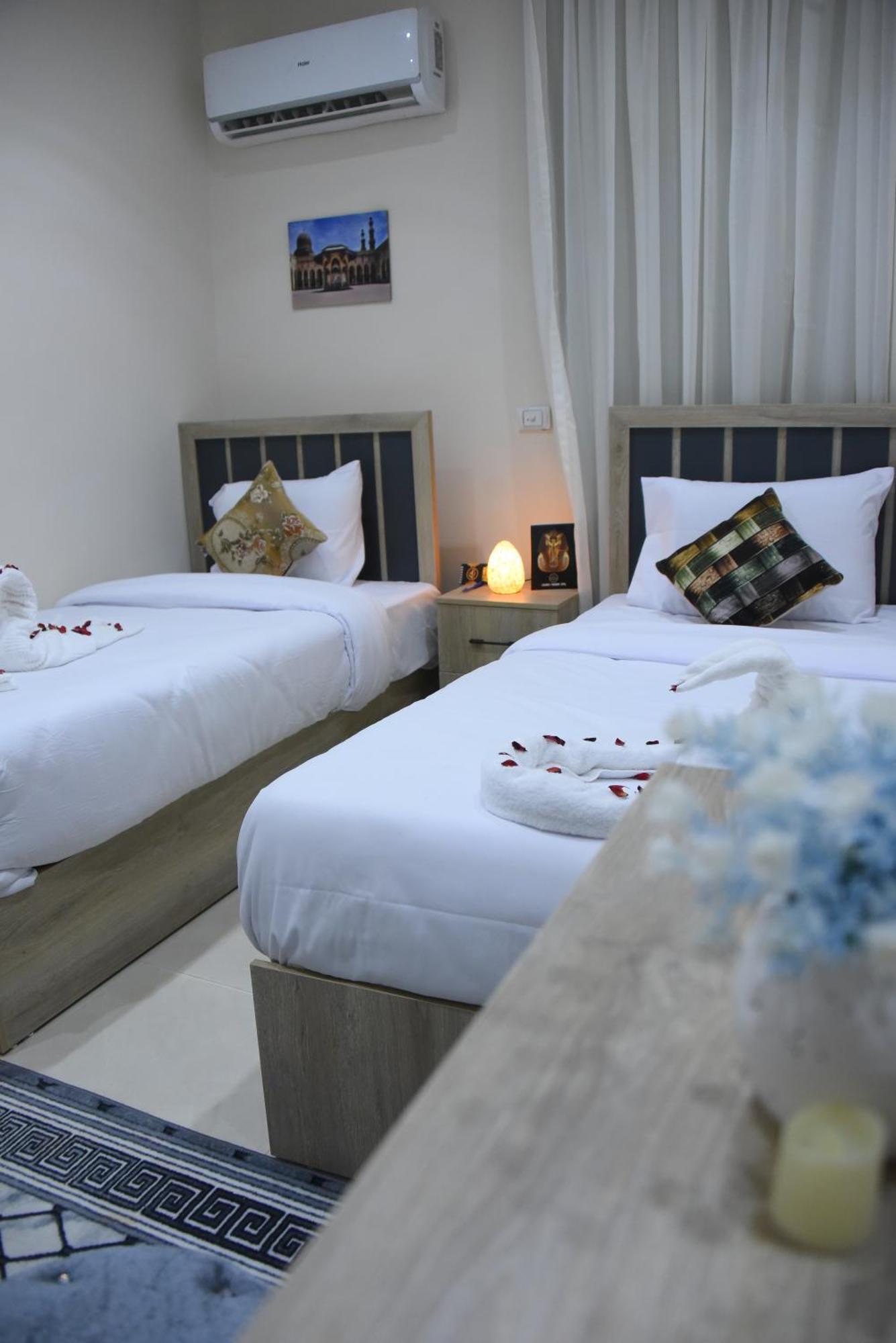 Locanda Pyramids Hotel Kafrat al Jabal Exterior photo